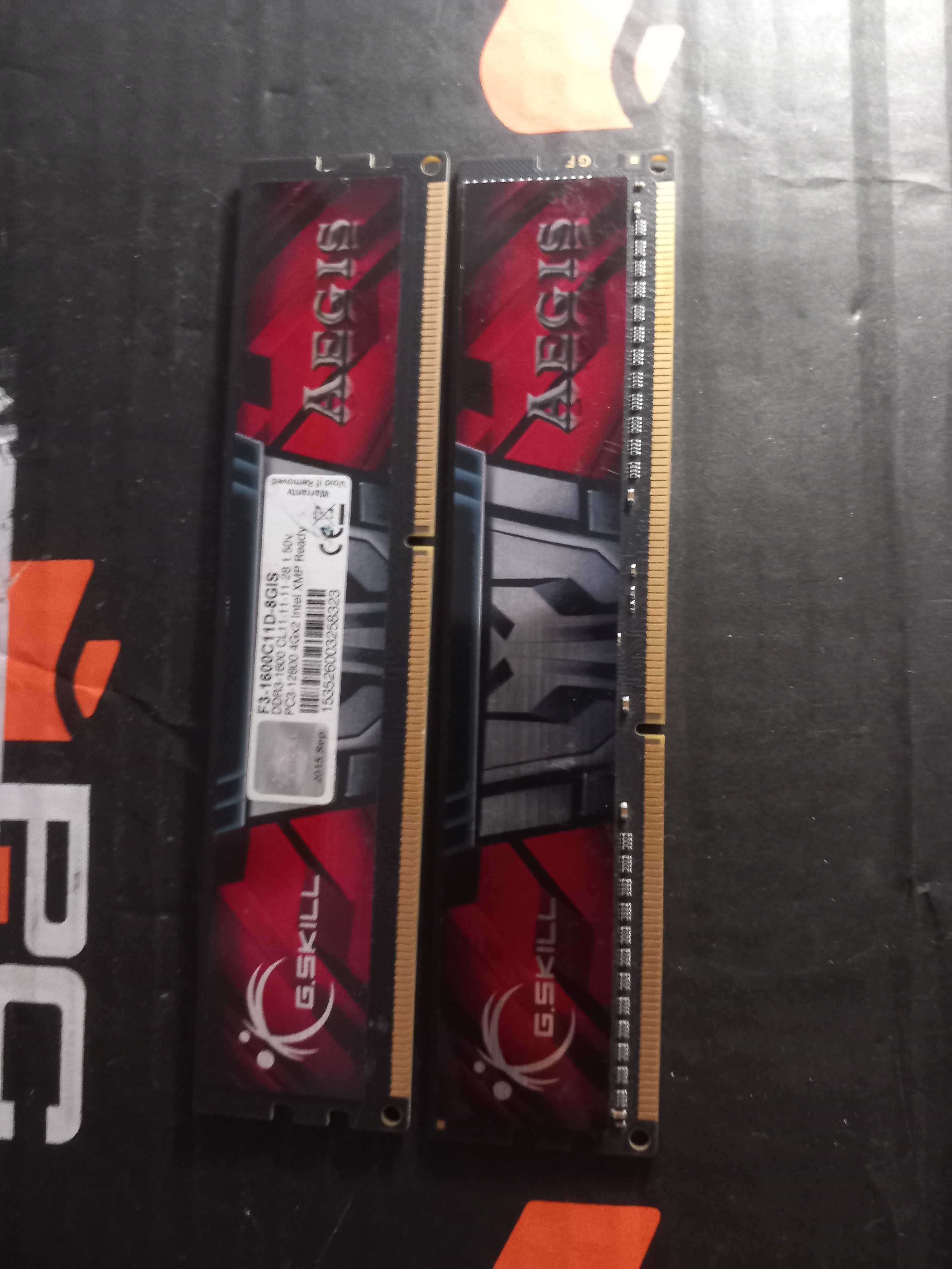 Memória 8GB (2x4GB) DDR3 1600MHz