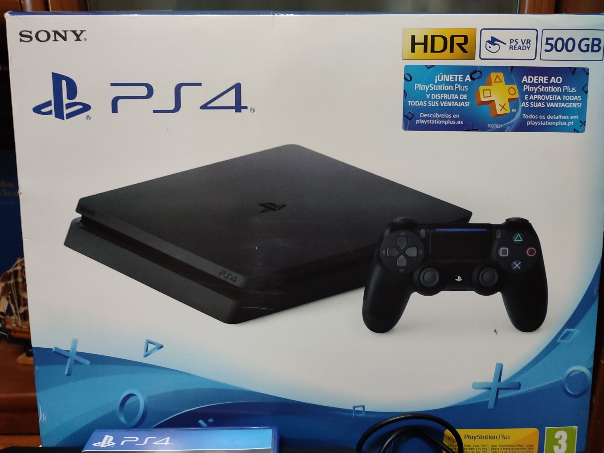 PlayStation 4 - 500 GB