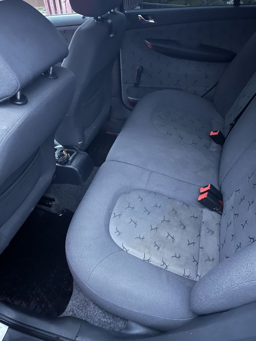 Шкода фабія 2004 року