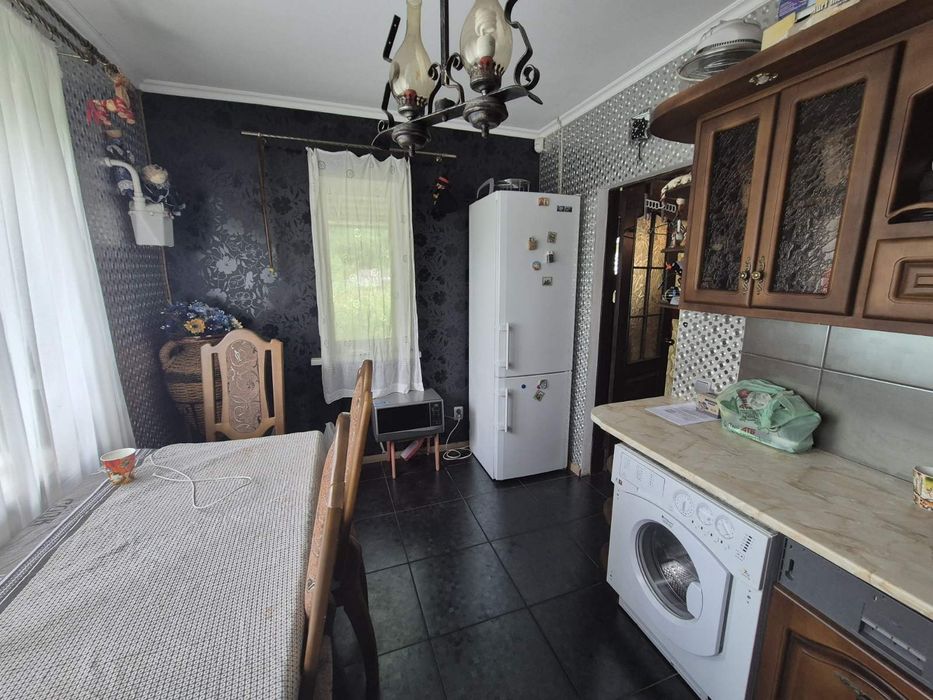 Продам частину будинку по вул.Короленка (біля річки)