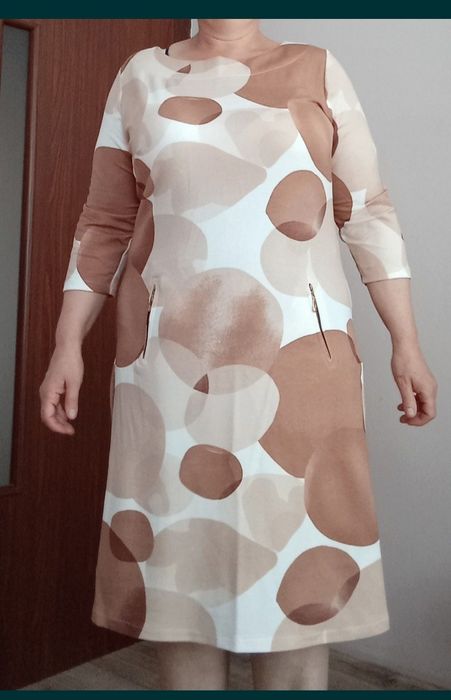 Sukienka z kieszeniami
