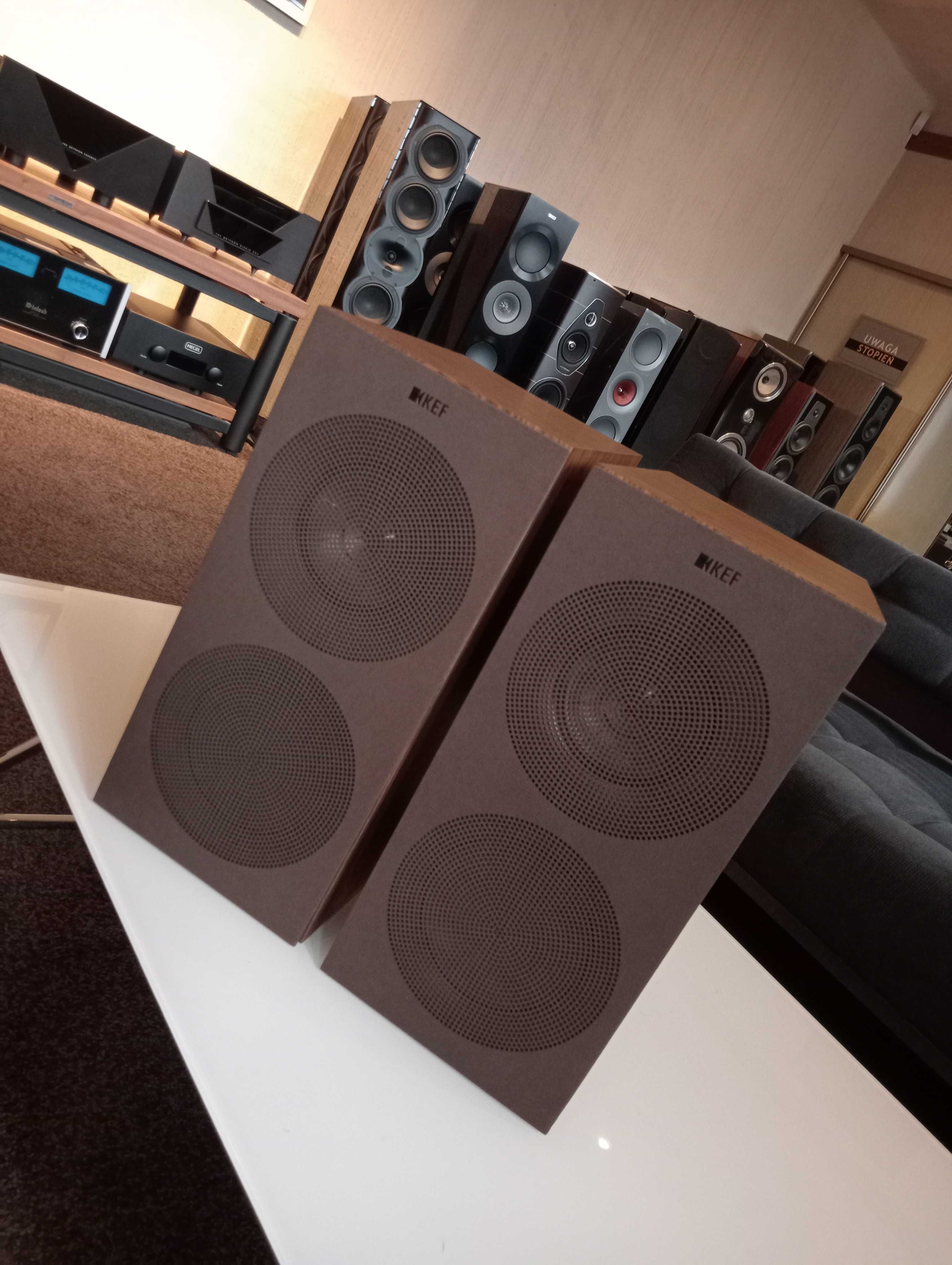 KEF R3 Meta orzech OUTLET!