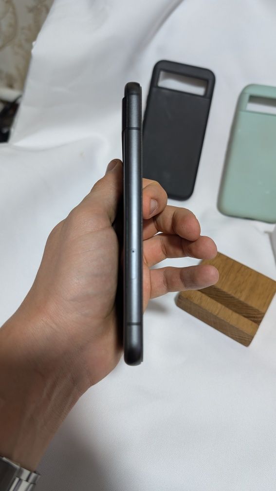 Pixel 8a ідеал soft unlock 128 gb коробка та 3 чохли