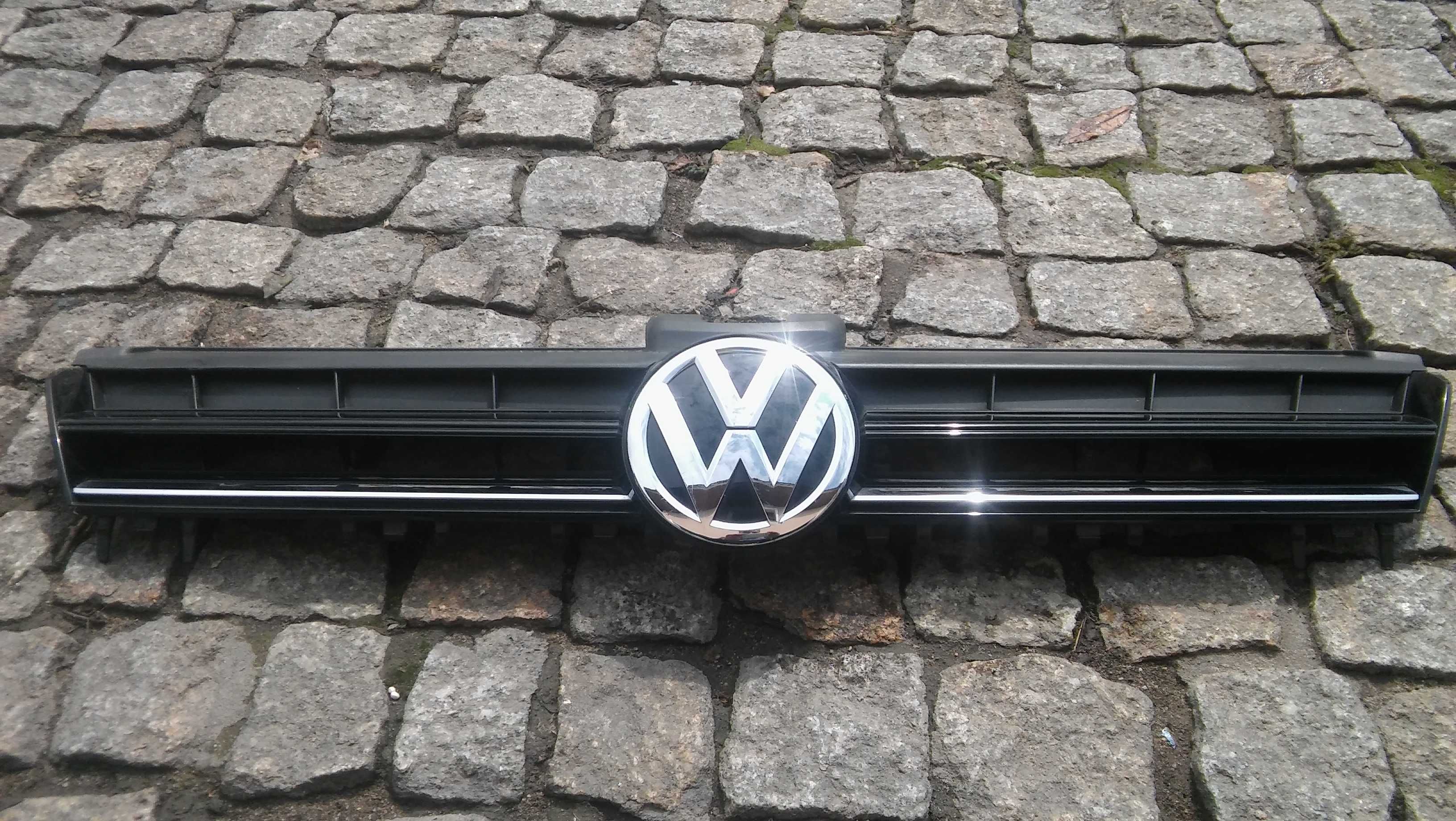 VW Golf 7,VII,5G0,od 13-16 r,atrapa przód z VW,grill,gril,oryginał