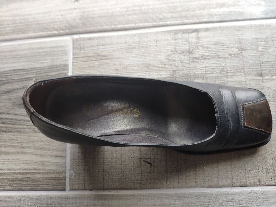 Sapatos 38 Pele Genuína e sola Couro