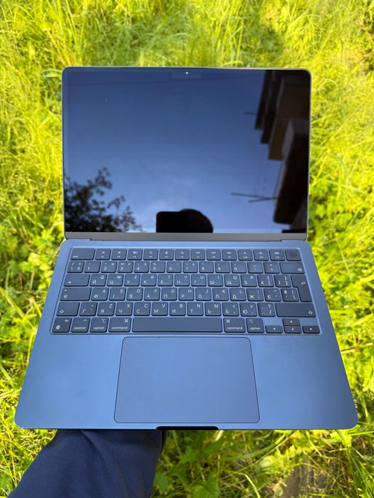 MACBOOK AIR 13.6 MIDNIGHT 2022 (MLY33, M2, 8GB, 256GB, 440 циклів)