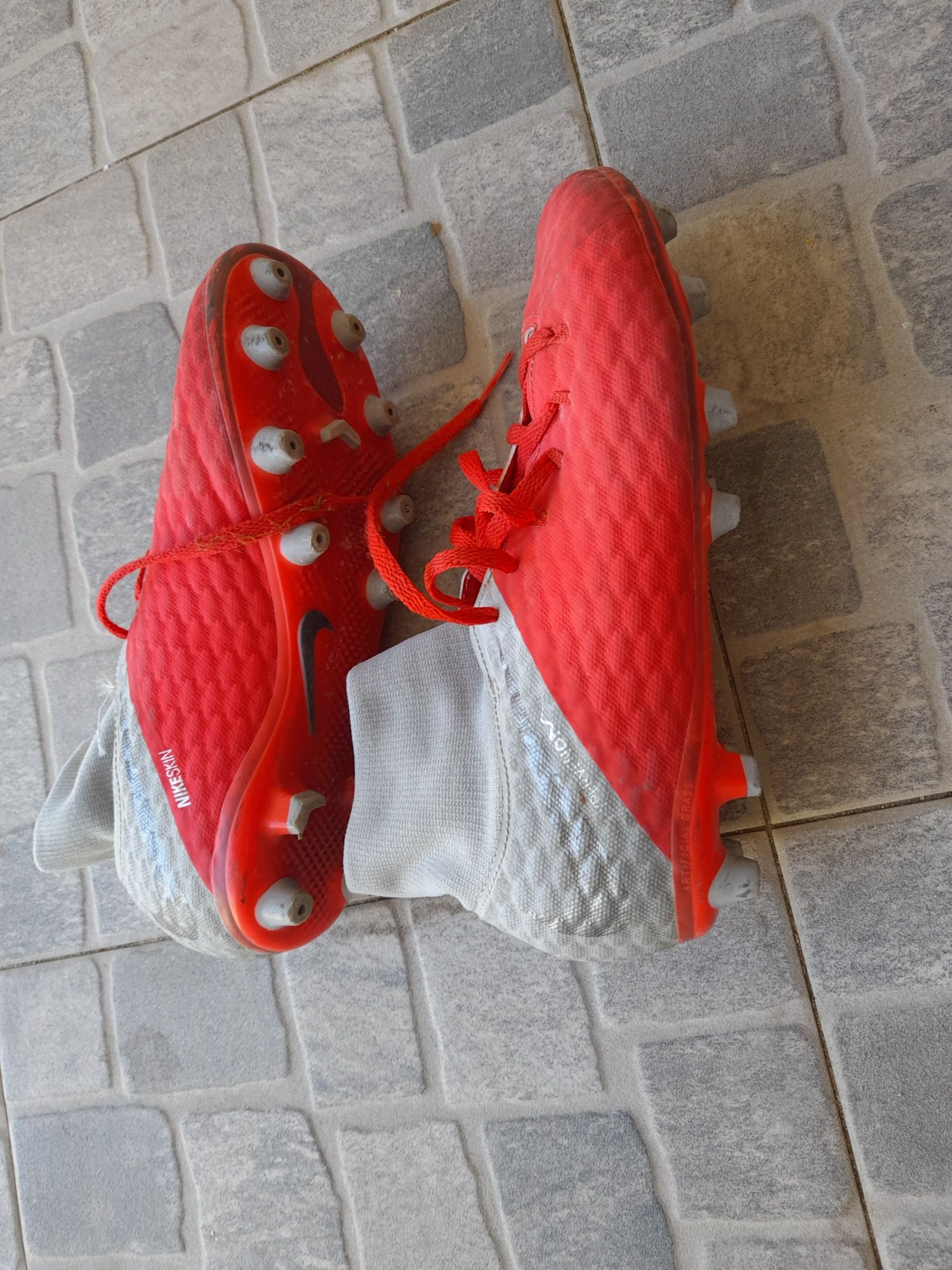 Chuteiras NIKE tamanho 36,5