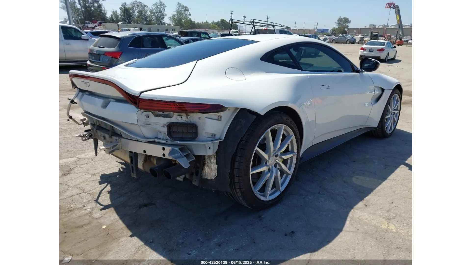 Aston Martin Vantage V8 Biturbo / Prosta naprawa /
