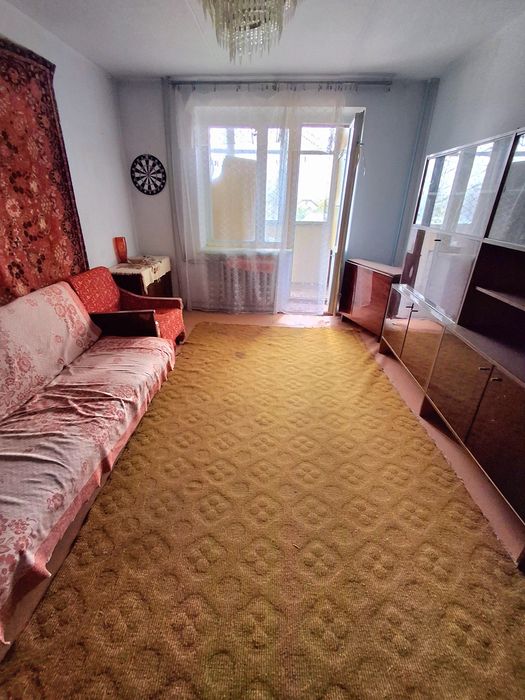 Сдається  з 25 жовтня 1к.кв. вул.Космонавтів 98