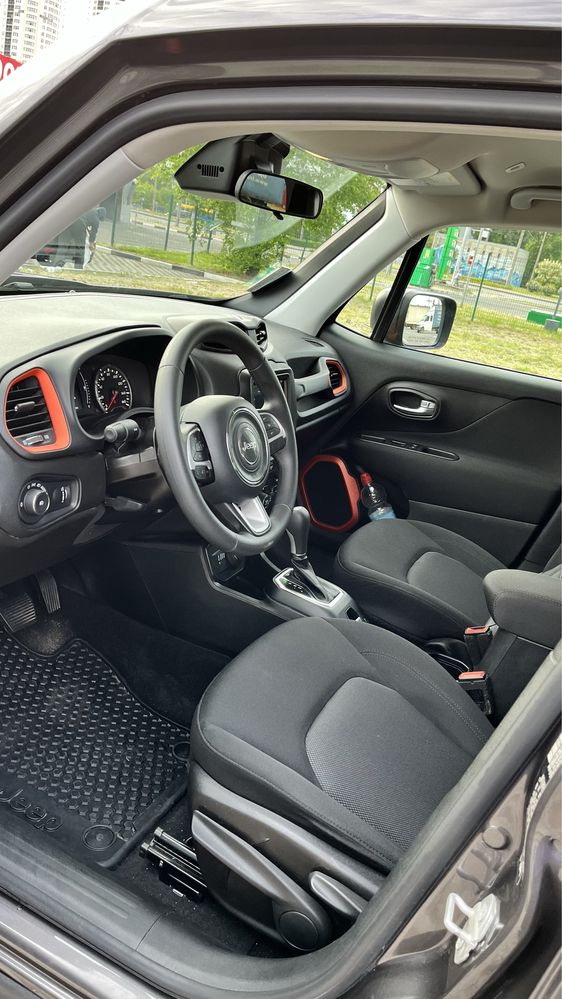 Продам Jeep Renegade