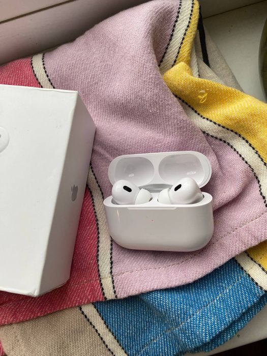 AirPods Pro 2 в ідеальному стані
