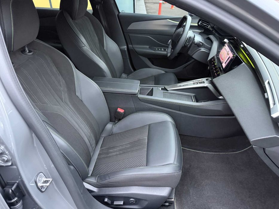 Продам Peugeot 408 GT 2023 года