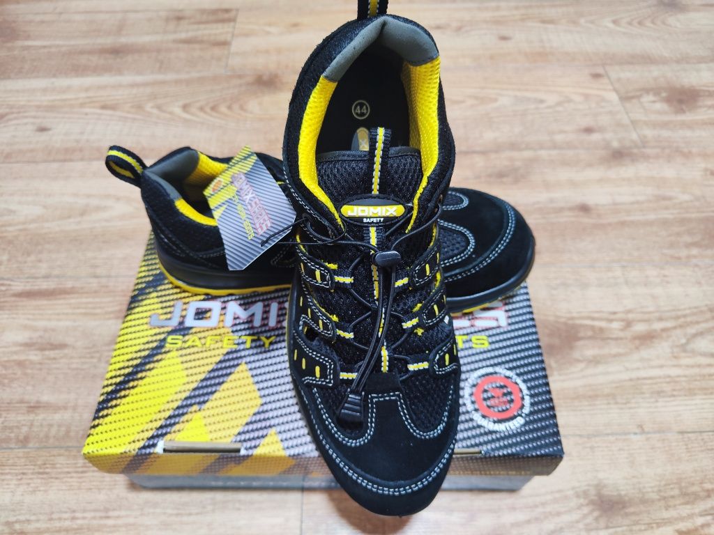 Sprzedam nowe meskie buty ochronne JOMIX w kolorze czarnym. Rozmiar 43