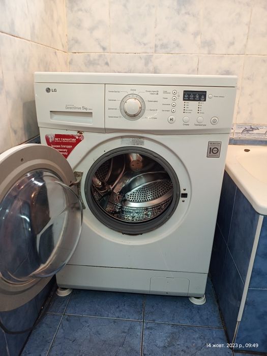 Пральна машинка LG