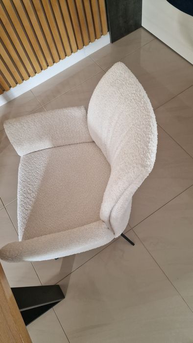 Krzesla tapicerowane boucle