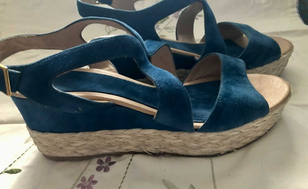 Sandały na koturnie Bili Bi