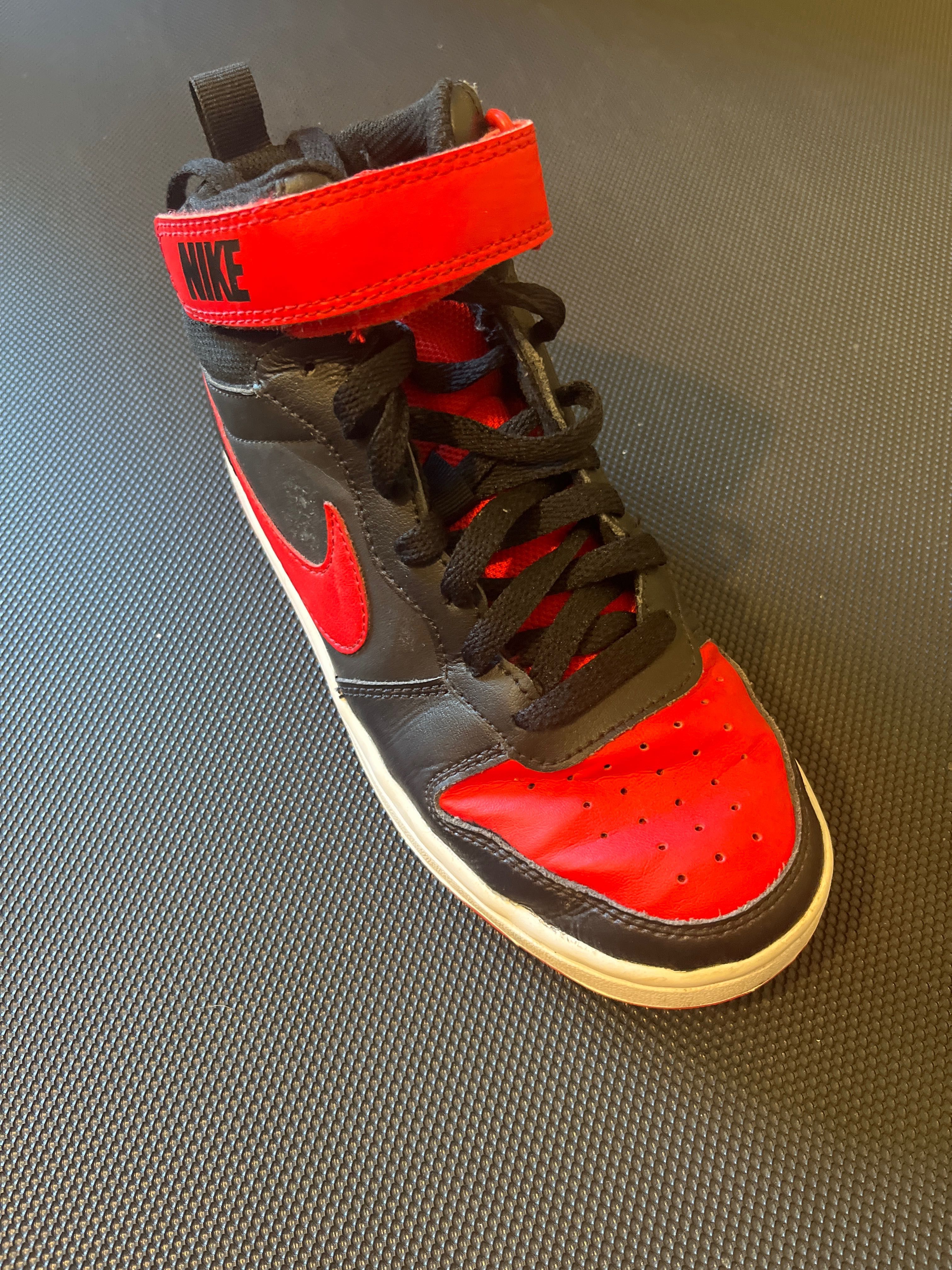 Nike court borough MID 2 (GS)