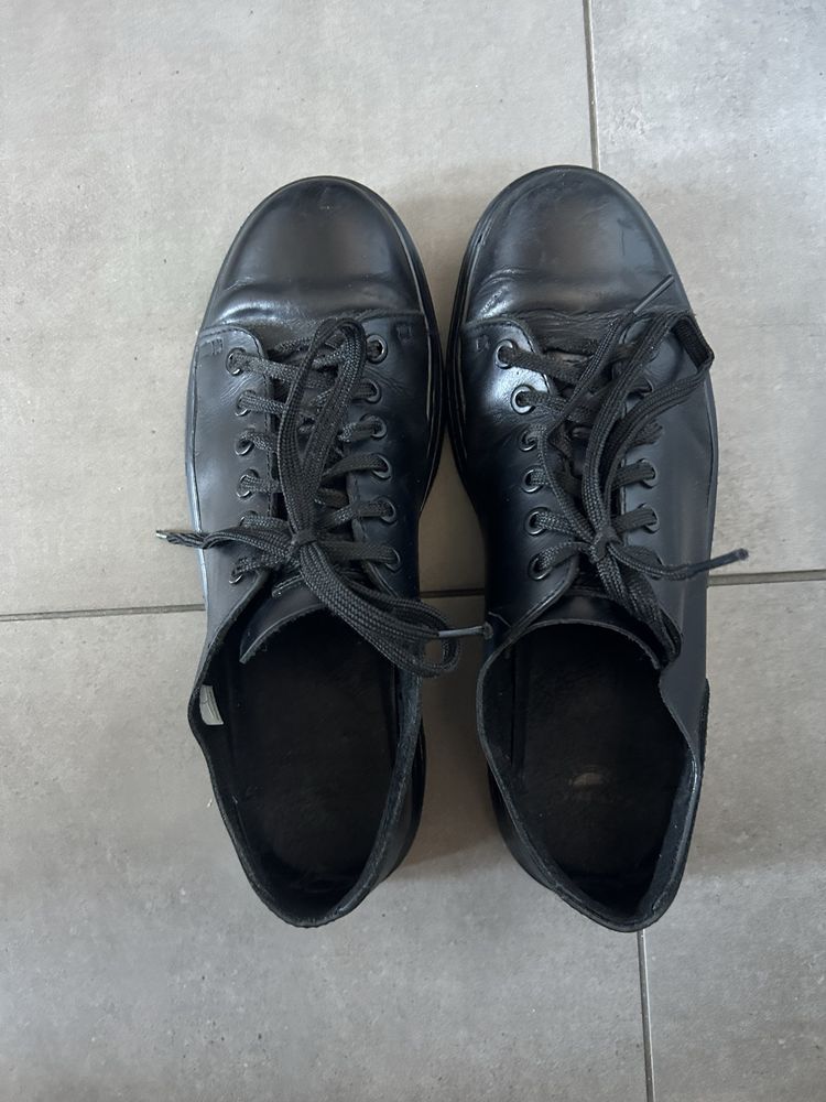 Buty Dr. Martens trampki 42