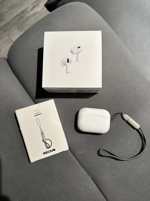 Apple AirPods Pro 2 Lightning Magsafe + Incase lanyard