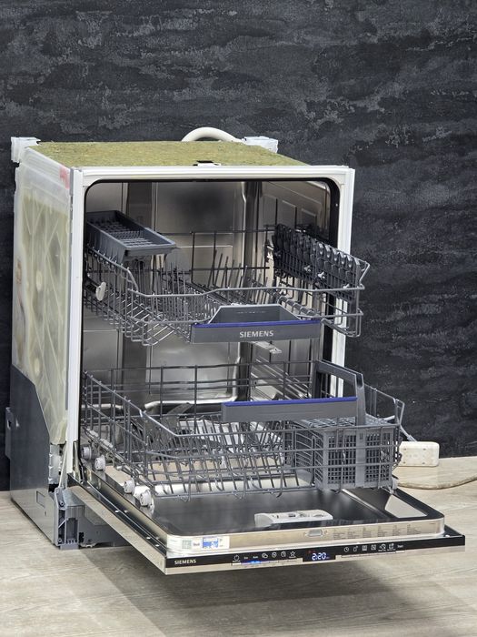 Посудомийка Siemens проекція (точкова) сушка 2021р 80.5мм Хороший стан