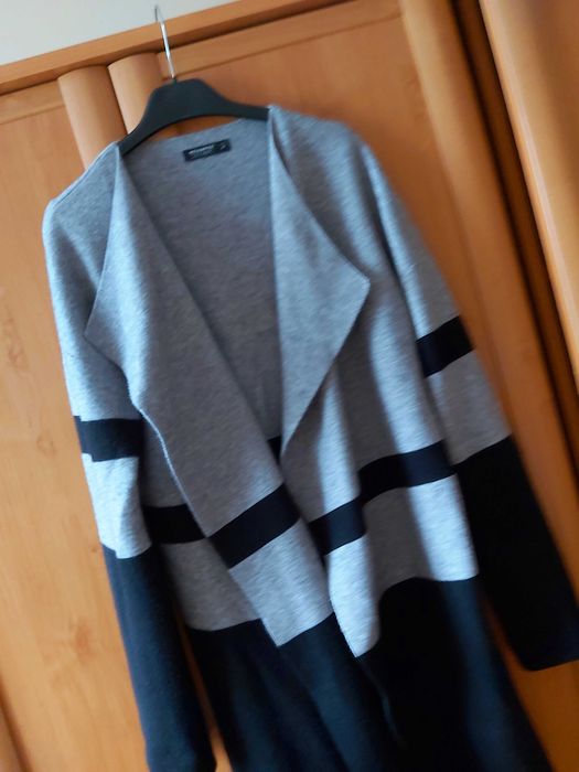 Kardigan sweter Reserved roz S szaro czarny długi ciepły