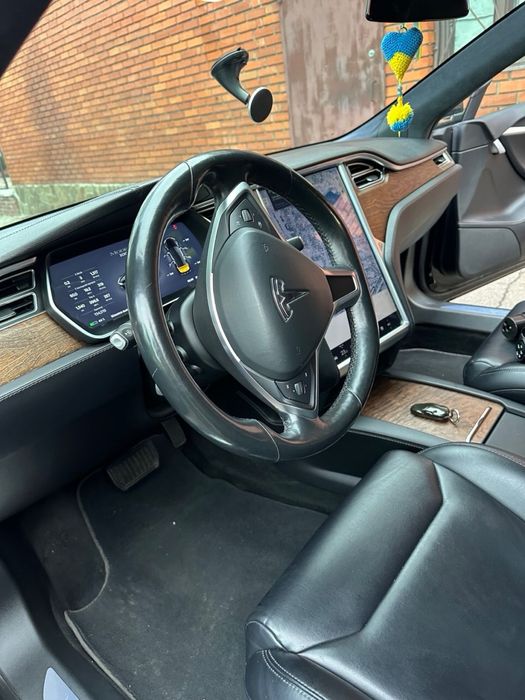 Tesla model S 100D CCS winter edition