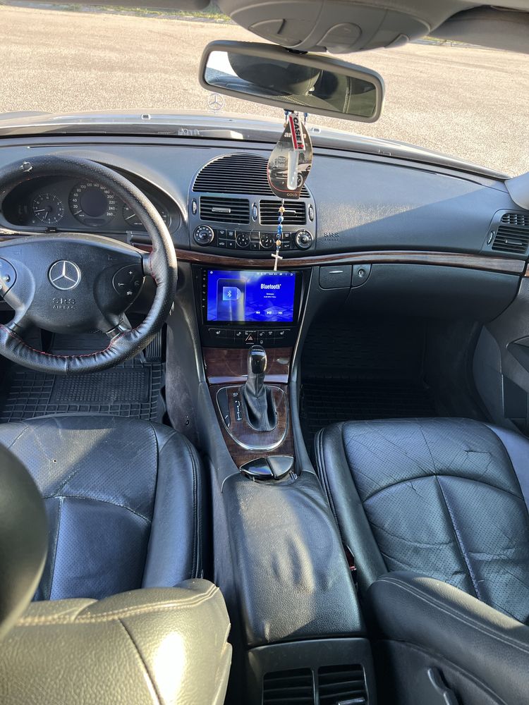 Mercedes-Benz- E-Class 2003