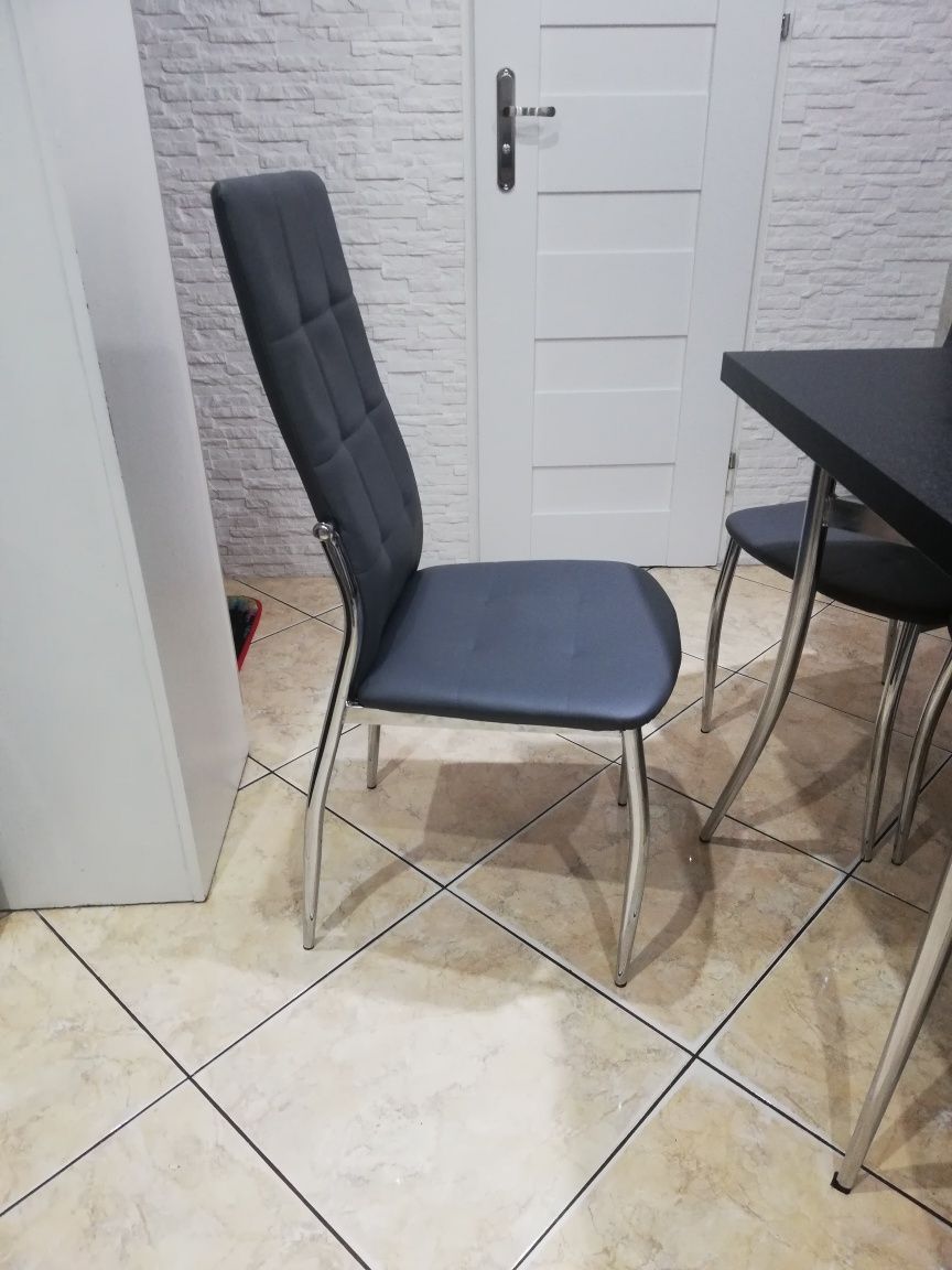 Krzesła kuchenno pokojowe
