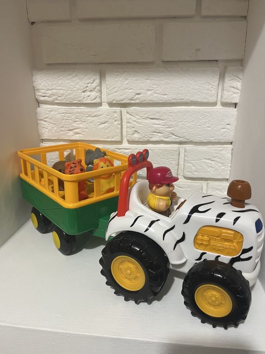 Музичний трактор Киндерленд