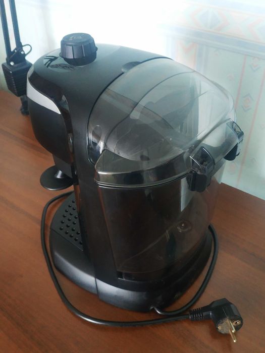 Kolbowy ekspres ciśnieniowy do kawy DeLonghi EC 221.B 1100W - jak nowy