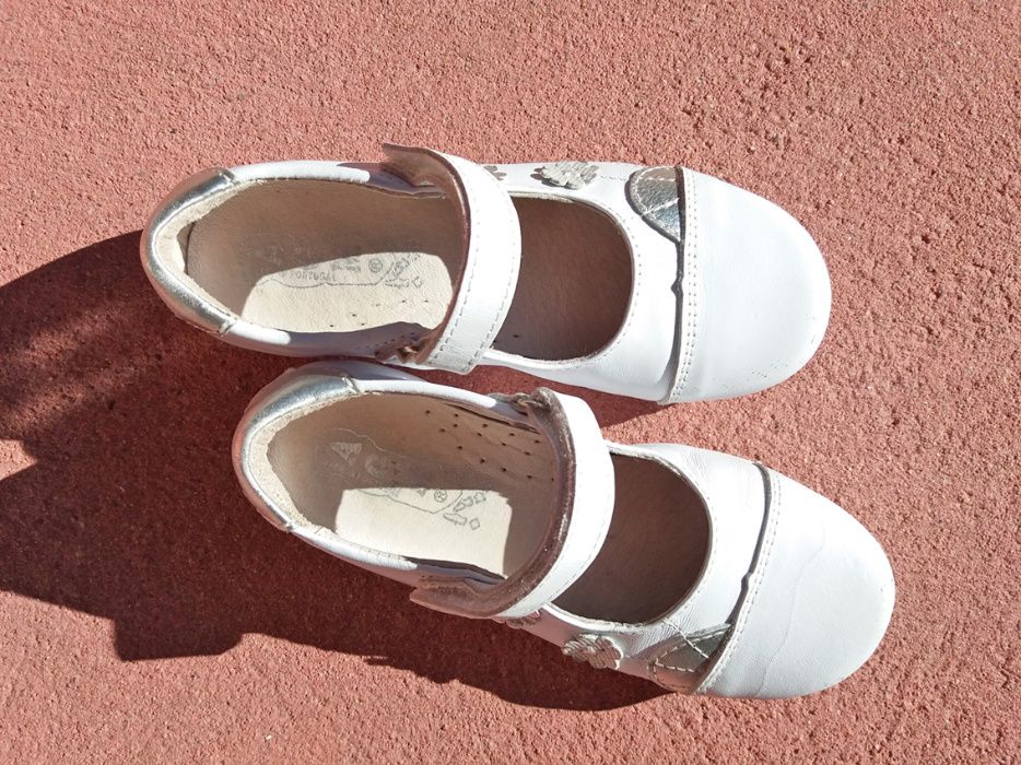 Sapatos de Menina AGM - Branco - Tamanho 29 - como Novos