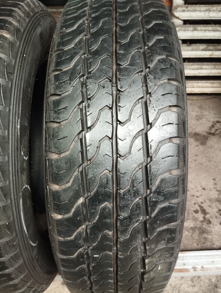 Пара літніх шин Dunlop 195/65/16c