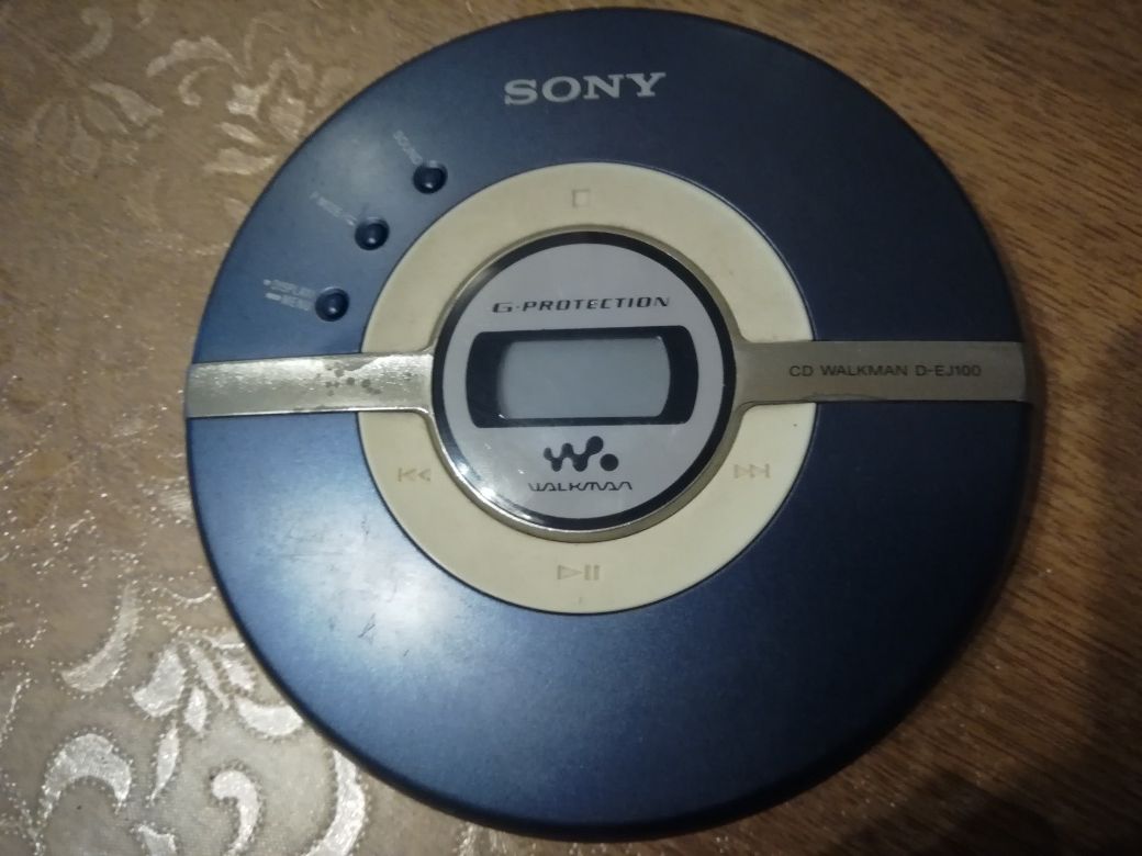 Leitor de CD e Rádio Colecção Anos 80