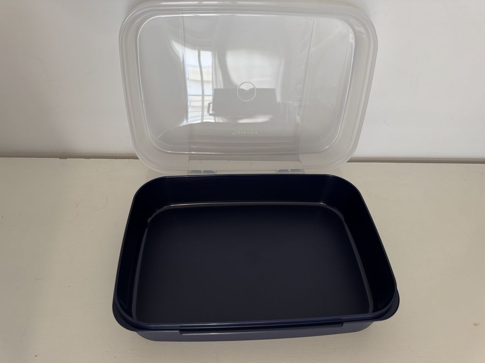 caixa dos bolos 2L Tupperware