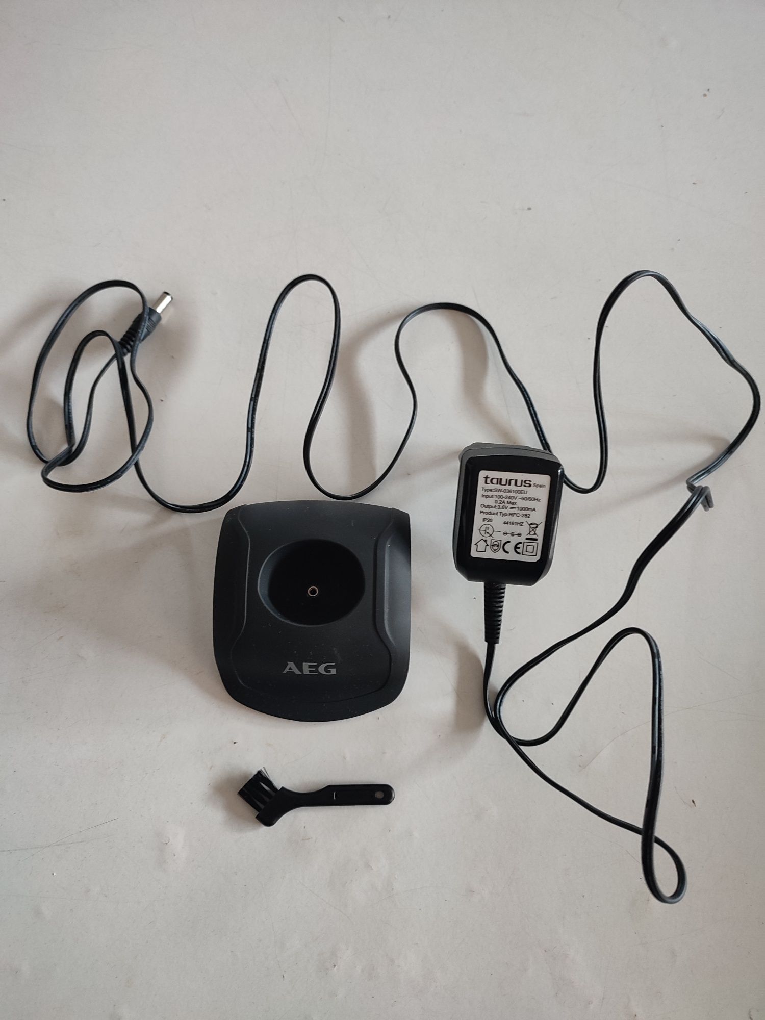 Carregador de Máquina + Base de cortar cabelo