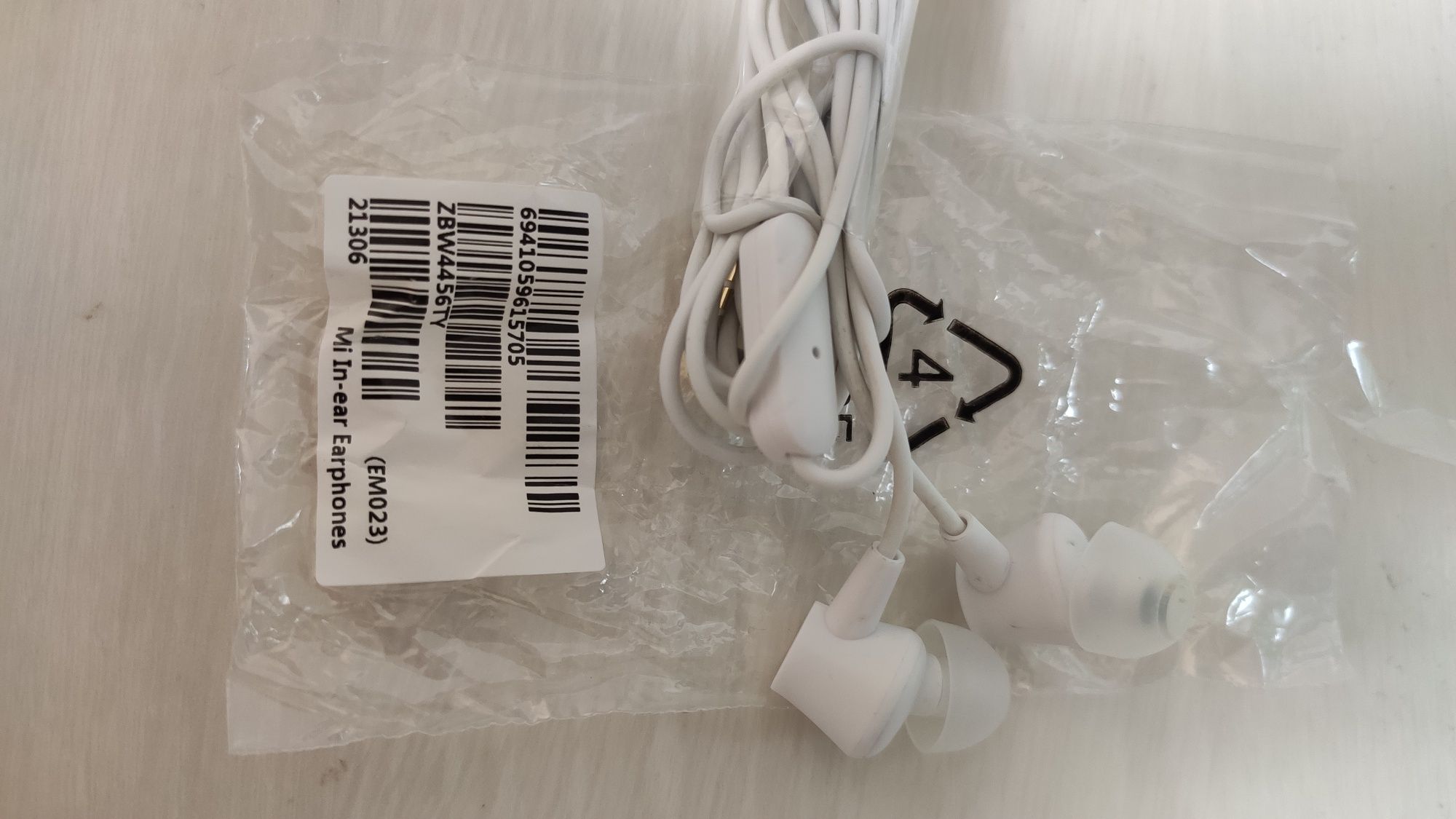 Xiaomi 11T 8+5/256 і гарнітура Xiaomi mi in-Ear