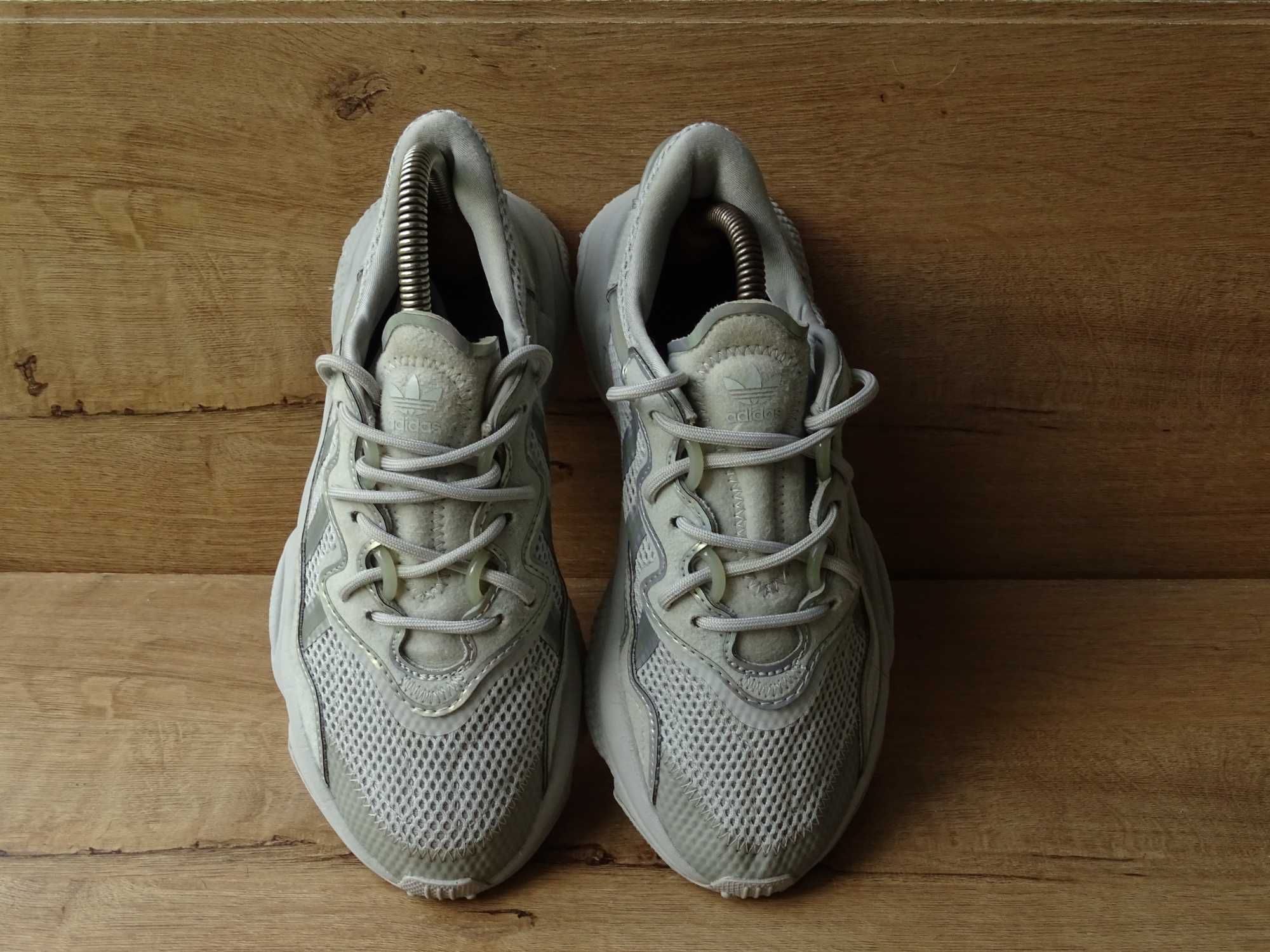 Кросівки Adidas Ozwego