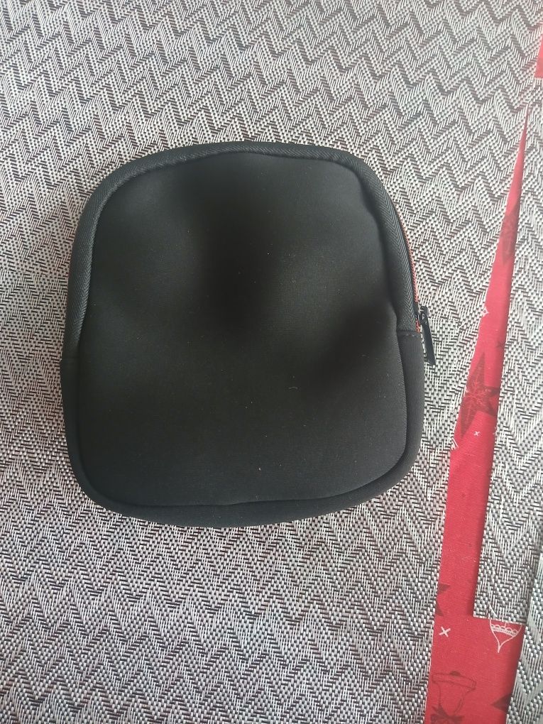 Profesjonalne Słuchawki na Bluetooth nauszne POLY Voyager Focus