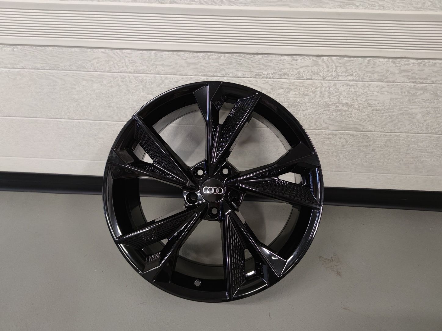 Komplet felg Audi Volkswagen 19" 5x112