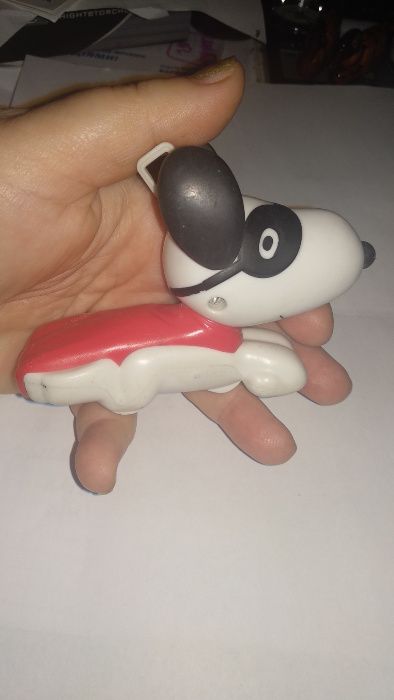 игрушка пластик снупи собака 2018 макдональдс snoopy в очках