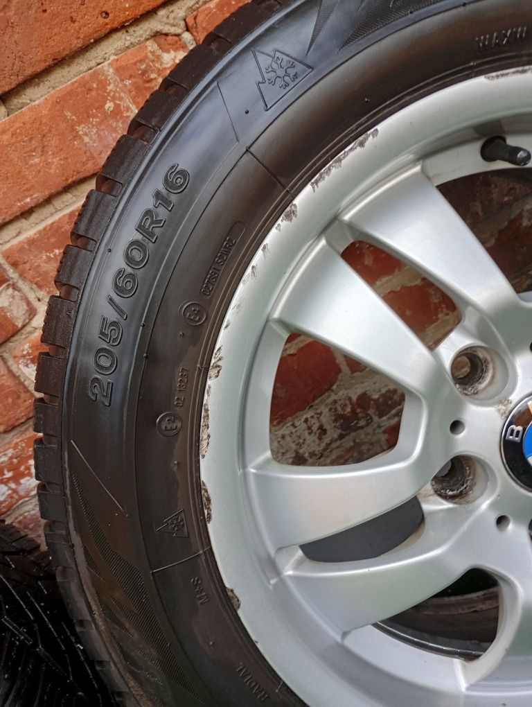 BMW alufelgi z oponami 16