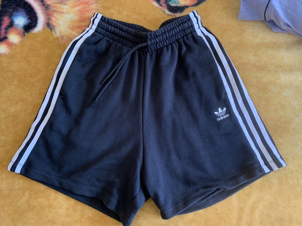 Calções Adidas