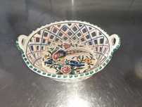 Cesta de porcelana pintada à mão