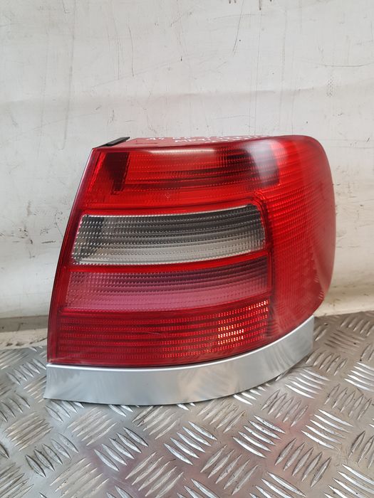 Lampa Prawa Tył + Wkład 8D0945096C Audi A4 B5 96R-