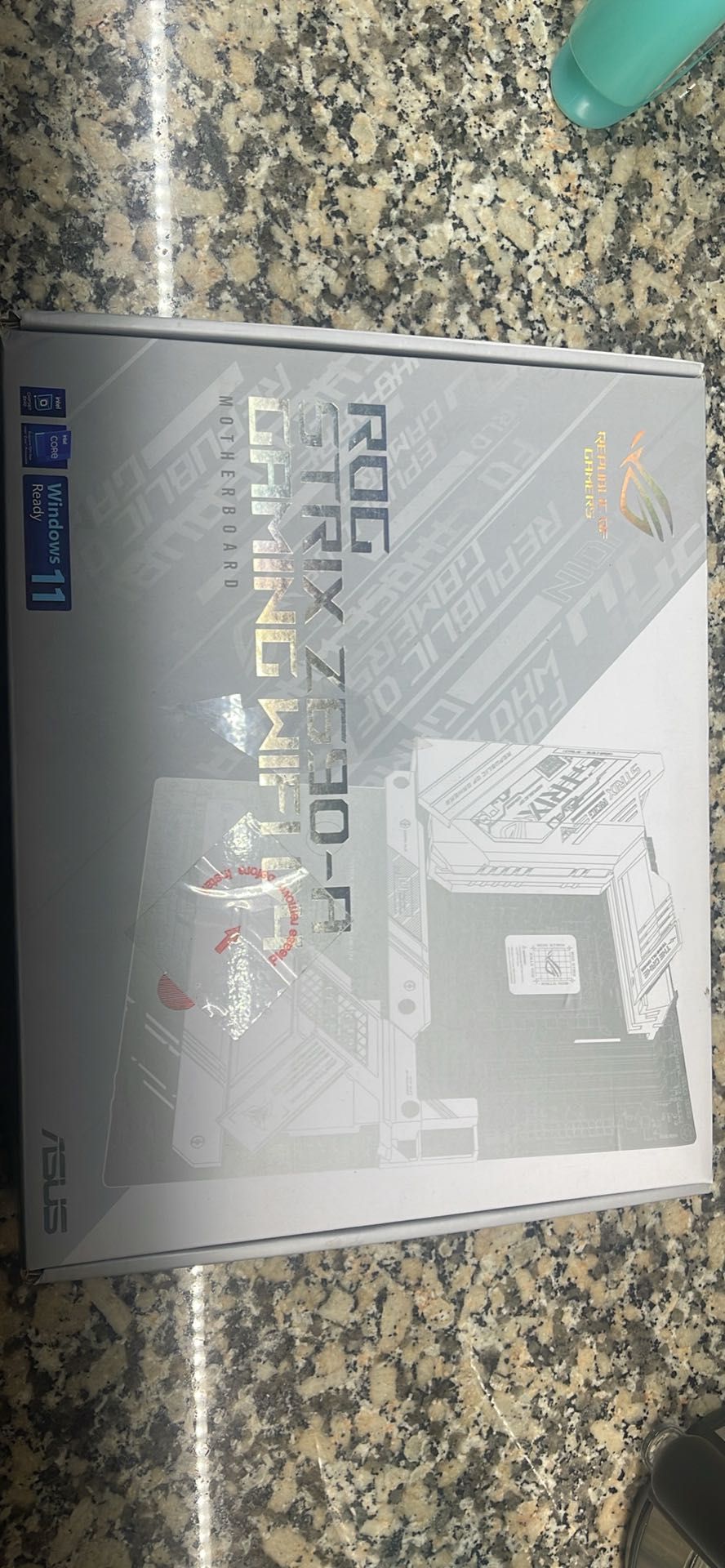 asus rog strix z690-a gamin d4 + T force nighthawk 32gb