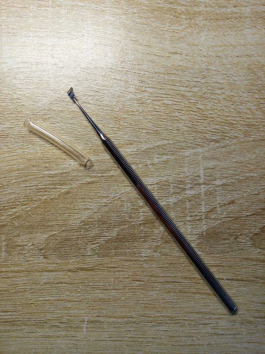 Skaler do usuwania kamienia lewostronny (SHOW TECH)