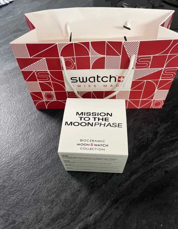 Omega x Swatch SO33W700 Snoopy Limitowana Edycja Świąteczna