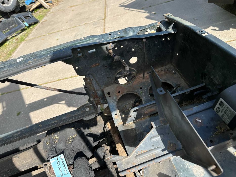 Land Rover Discovery 300 Frente cortada carroçaria