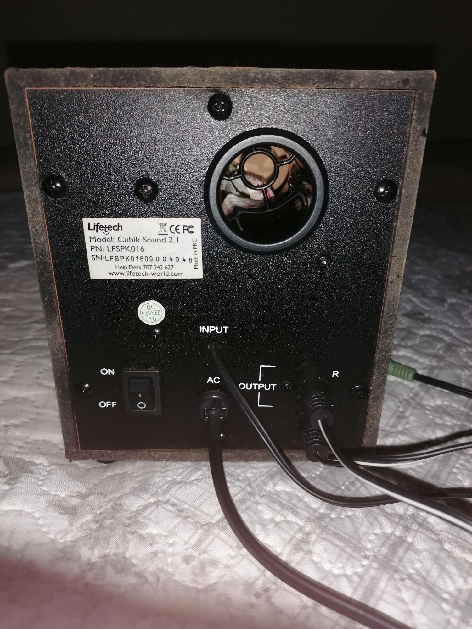 Aparelho de som com subwoofer