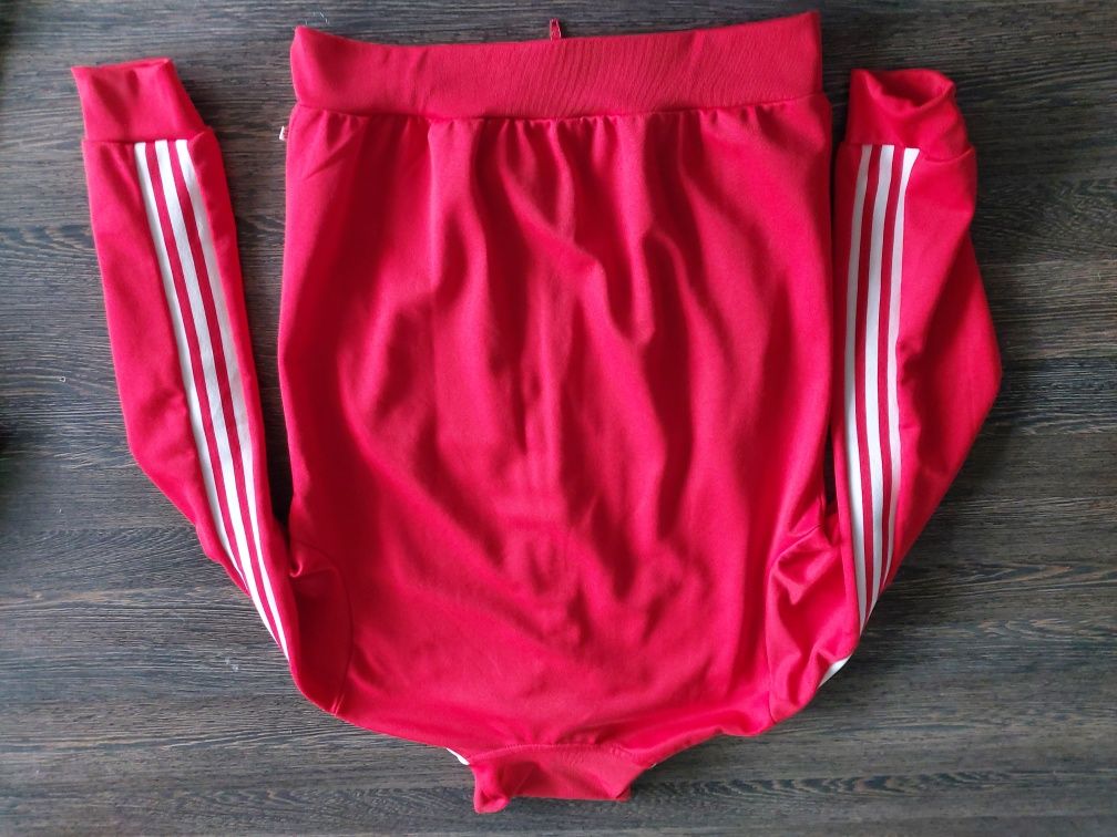 Fato de treino vermelho da Adidas